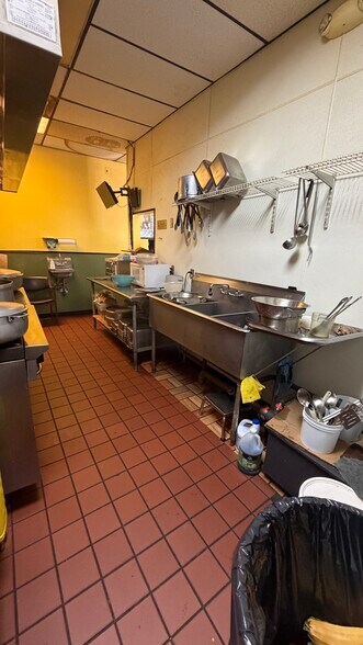 More Photos Of 4 Wheeler st, Lynn Specialty For Lease