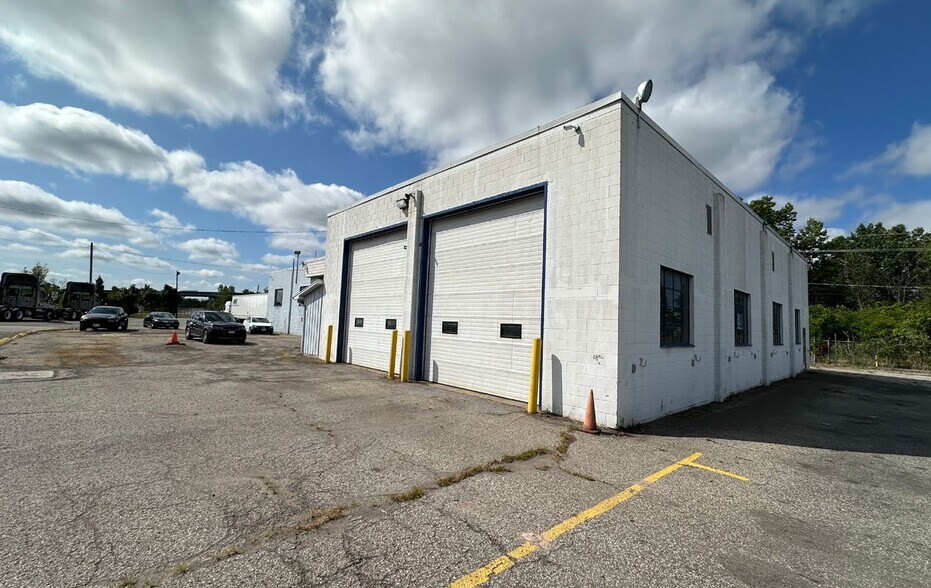 More Photos Of 56 Niagara Stone Rd, Pelham Warehouse For Sale