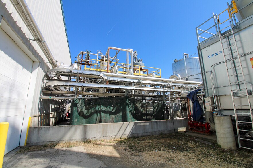 More Photos Of 5640 44th Ave S, Clinton Industrial For Sale