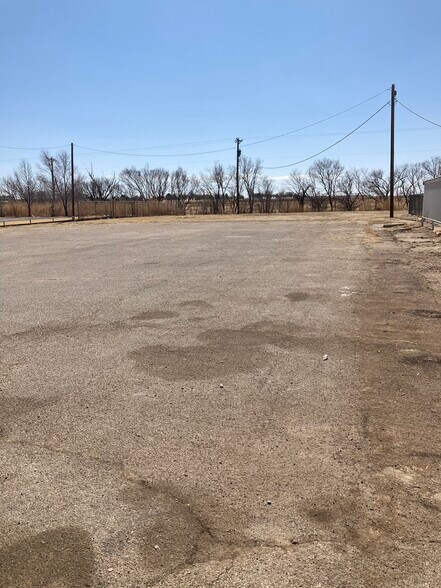 More Photos Of 1313 W 5th St, Plainview Auto Repair For Sale