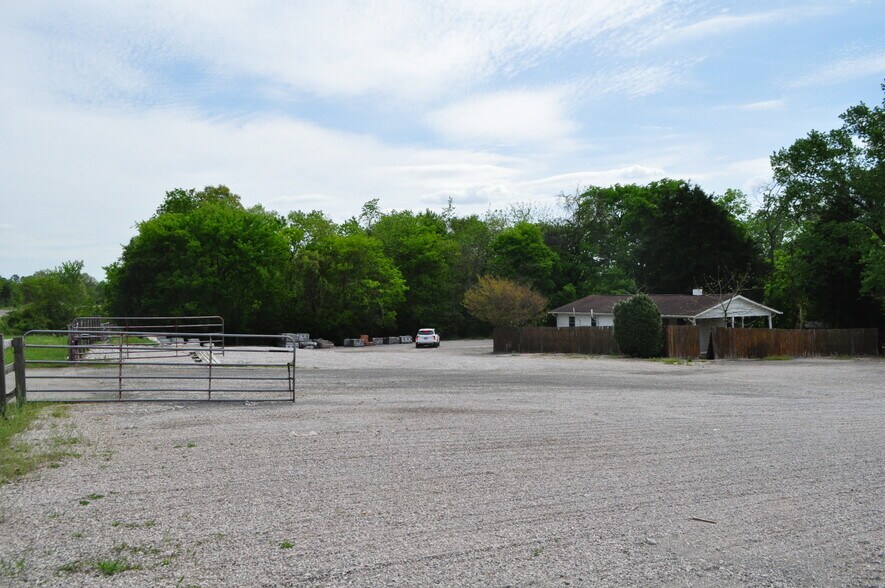 More Photos Of 7250 Rutledge Pike, Knoxville Land For Sale