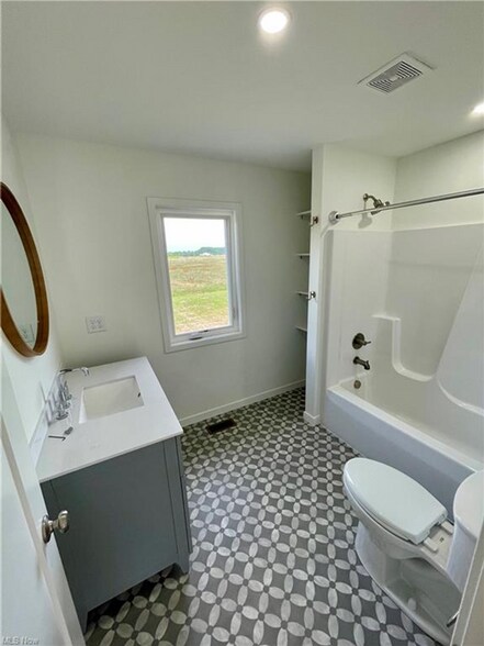 More Photos Of 13680 Rosewood Dr NE, Thornville Apartments For Sale