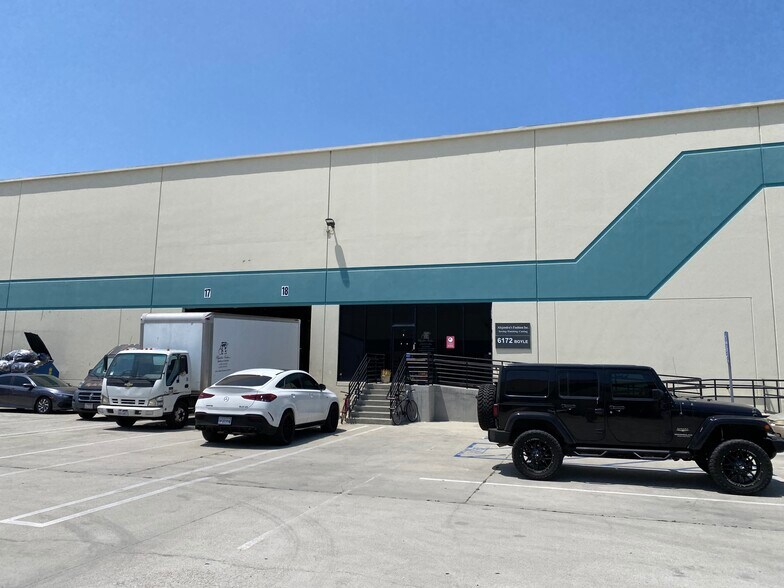 More Photos Of 6152-6172 Boyle Ave, Vernon Warehouse For Lease