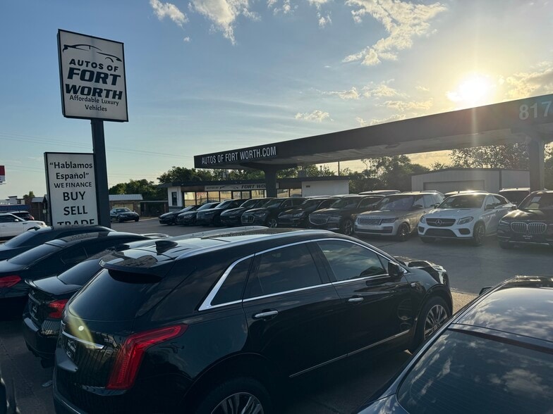 More Photos Of 3001 Alta Mere Dr, Fort Worth Auto Dealership For Lease