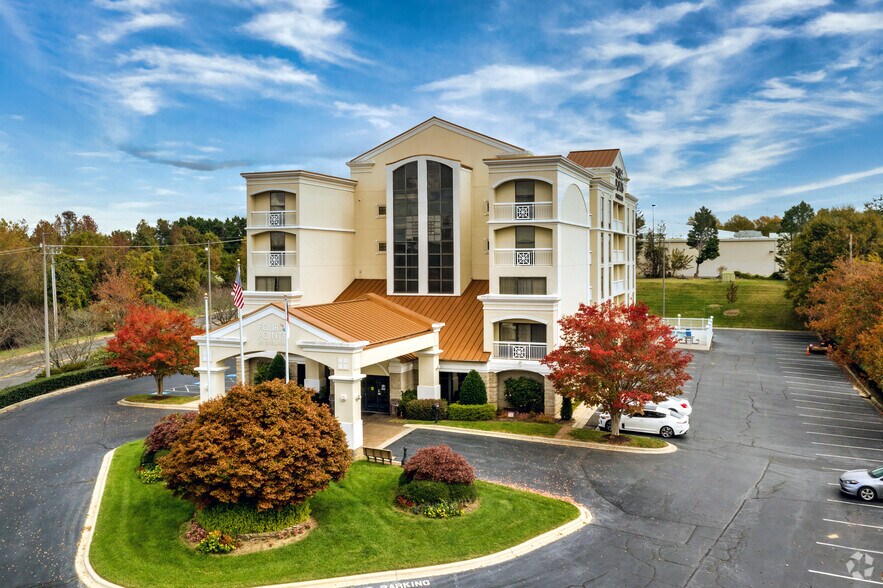 More Photos Of 9705 Leitner Dr, Pineville Hotel For Sale