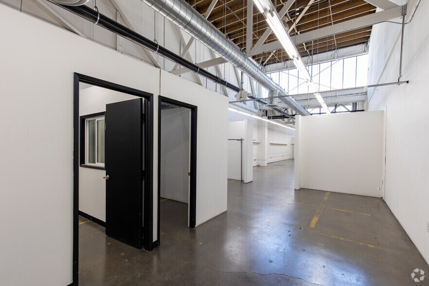 Photo of 1st Floor Ste Extra Lrg Warehouses