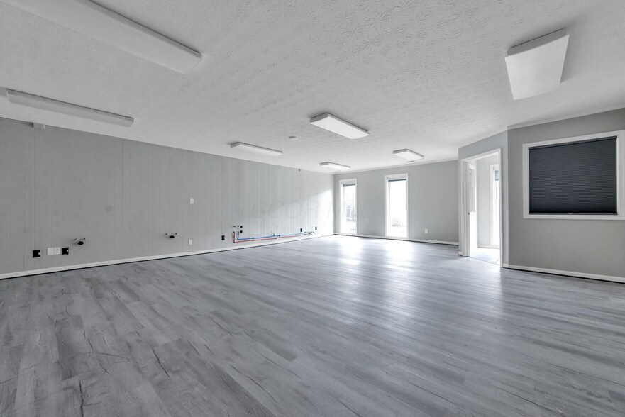More Photos Of 444-454 E Center St, Marion Office For Sale