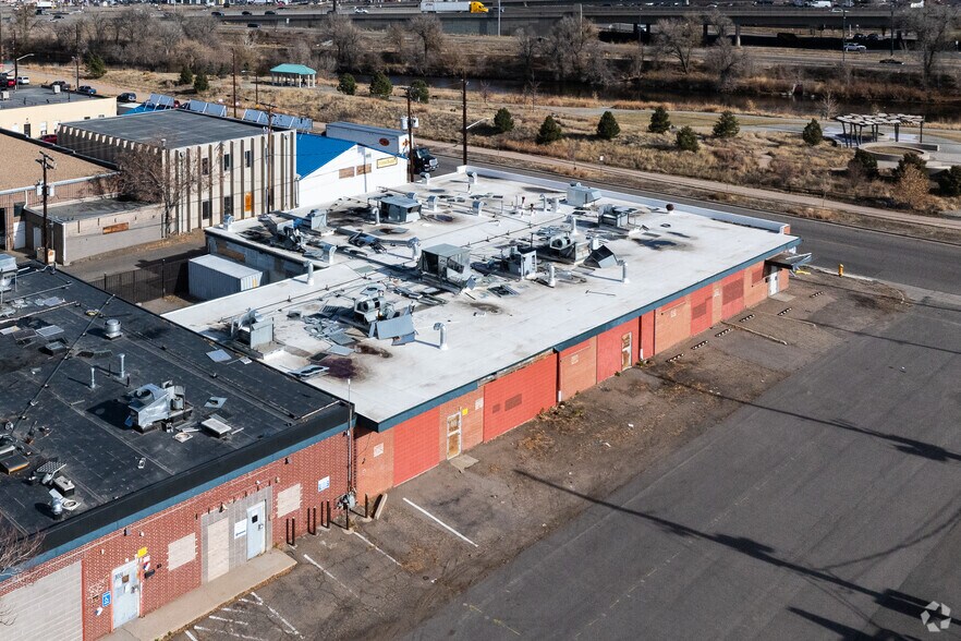 More Photos Of 1001 W Center Ave, Denver Warehouse For Lease