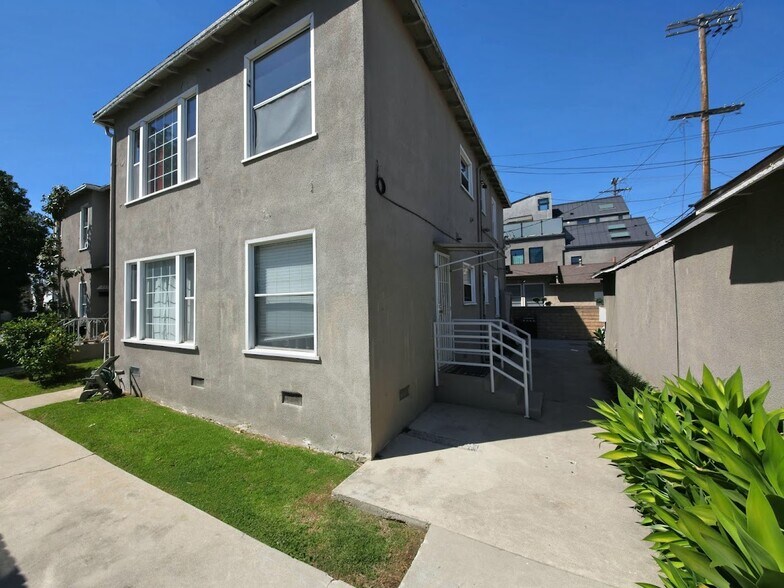 More Photos Of 2620 S Barrington Ave, Los Angeles Apartments For Sale