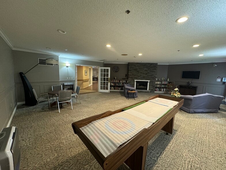 More Photos Of 725 Gibralter St, Norfolk Flex For Sale