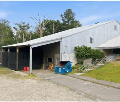 More Photos Of 120 Pond St, Ashland Sports And Entertainment For Sale