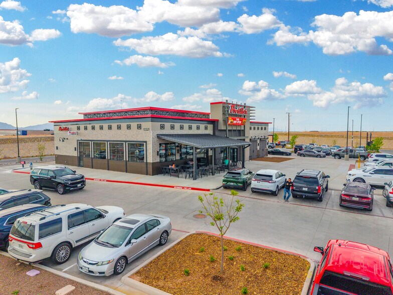 More Photos Of 12221 Montana Ave, El Paso Restaurant For Sale