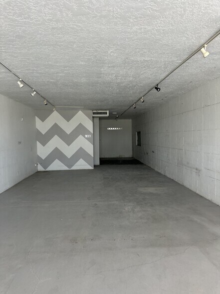 More Photos Of 1400-1408 S 3rd St, Las Vegas Storefront For Lease