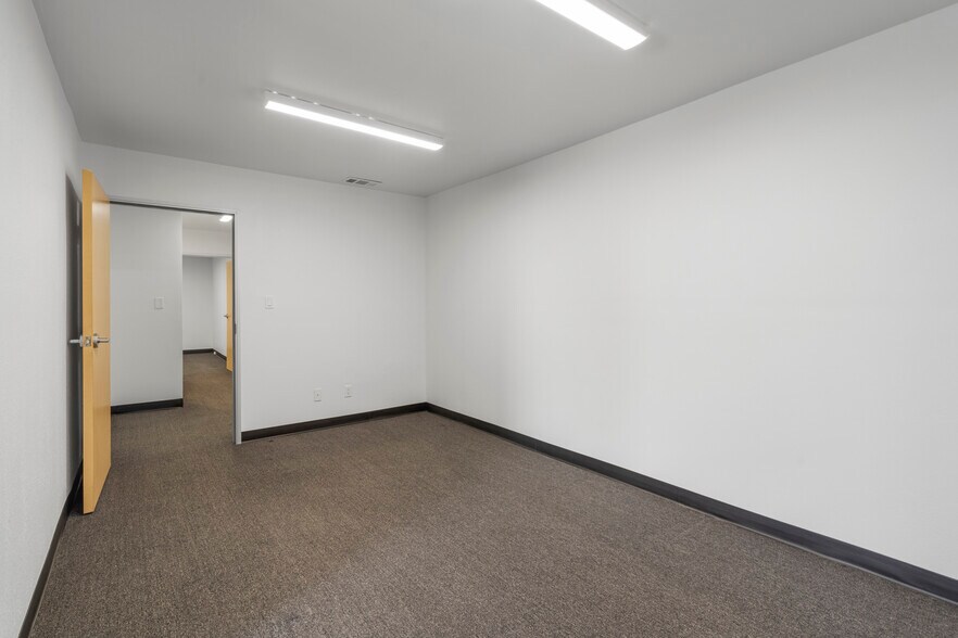 More Photos Of 2505 Amaral Ct, Hayward Warehouse For Sale