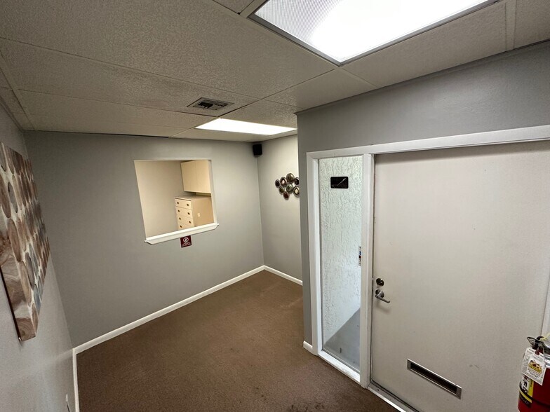 More Photos Of 923 Del Prado Blvd S, Cape Coral Medical For Lease