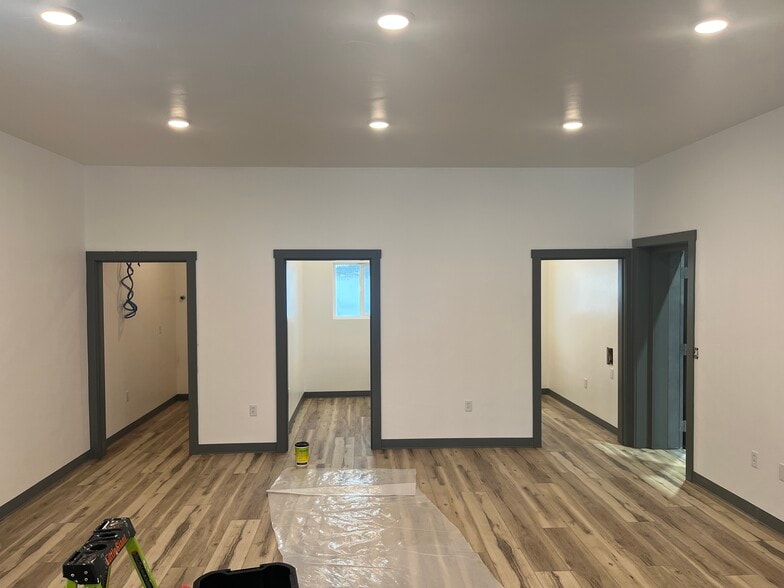 More Photos Of 6490 W Trevett Cir, Wasilla Industrial For Lease