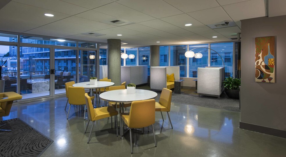 More Photos Of 989 112th Ave NE, Bellevue Apartments For Lease