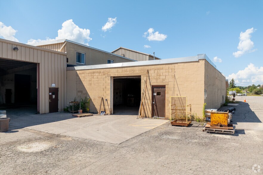 More Photos Of 735 Wangum Rd, Victor Unknown For Lease