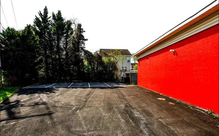 More Photos Of 5443 Addison Rd, Fairmount Heights Freestanding For Lease
