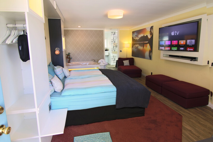 More Photos Of 41095 W Big Bear Blvd, Big Bear Lake Hotel For Sale