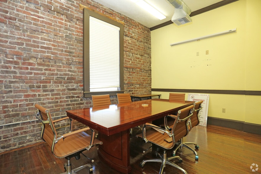 More Photos Of 104-110 S Park Ave, Sanford Storefront Retail Office For Sale