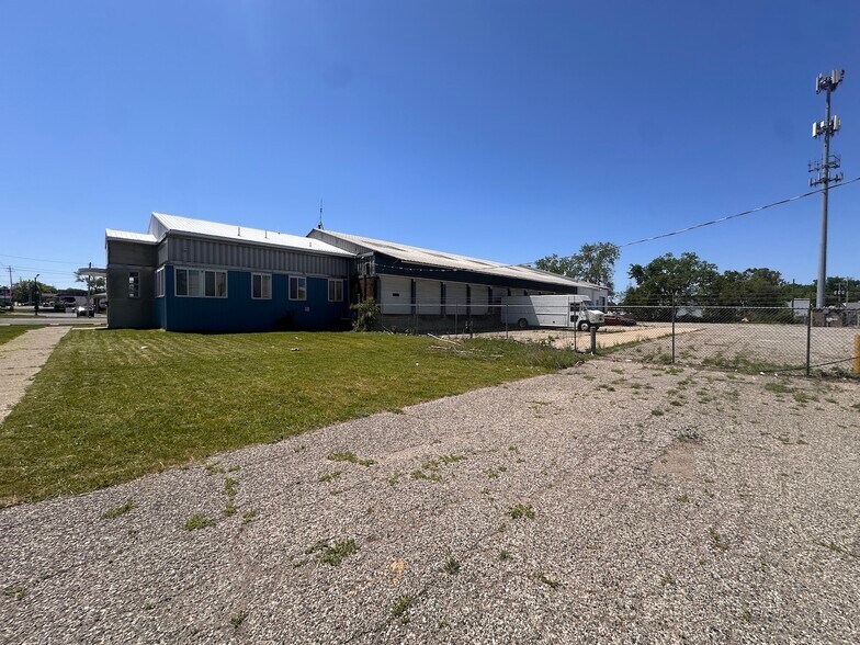 More Photos Of 2655 Buchanan Ave SW, Grand Rapids Truck Terminal For Lease