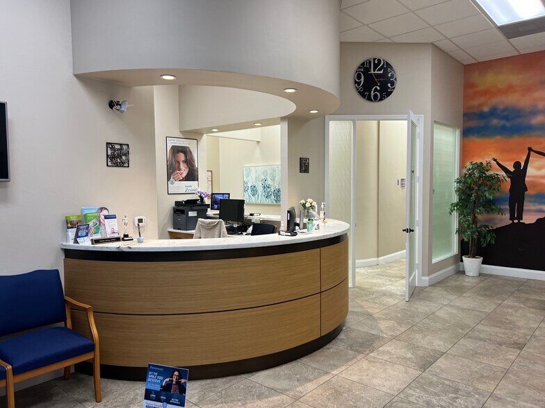More Photos Of 2534 SE Santa Barbara Pl, Cape Coral Medical For Sale