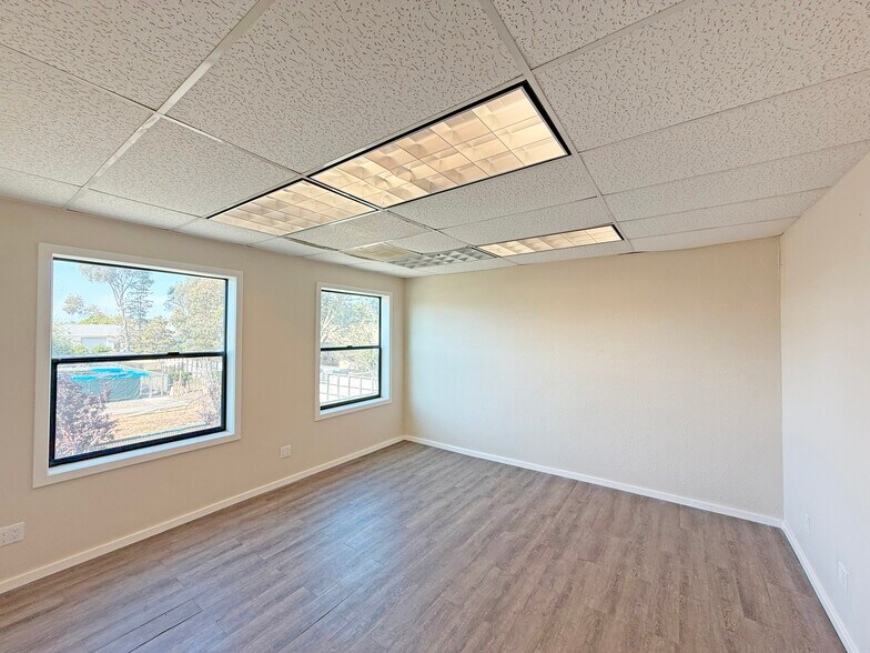 More Photos Of 5830 Commerce Blvd, Rohnert Park Office For Sale