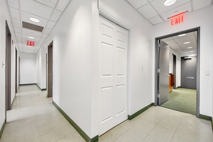 More Photos Of 1 Hanson Pl, Brooklyn Apartments For Sale