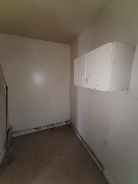 More Photos Of 1823 W 8th St, Muncie Multifamily For Sale