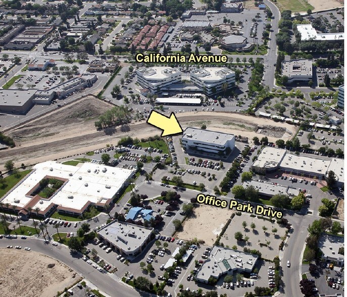 More Photos Of 5101 Office Park Dr, Bakersfield Medical For Lease