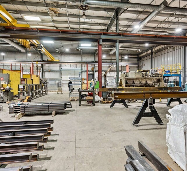 More Photos Of 51 Covington St, Hamilton Warehouse For Sale