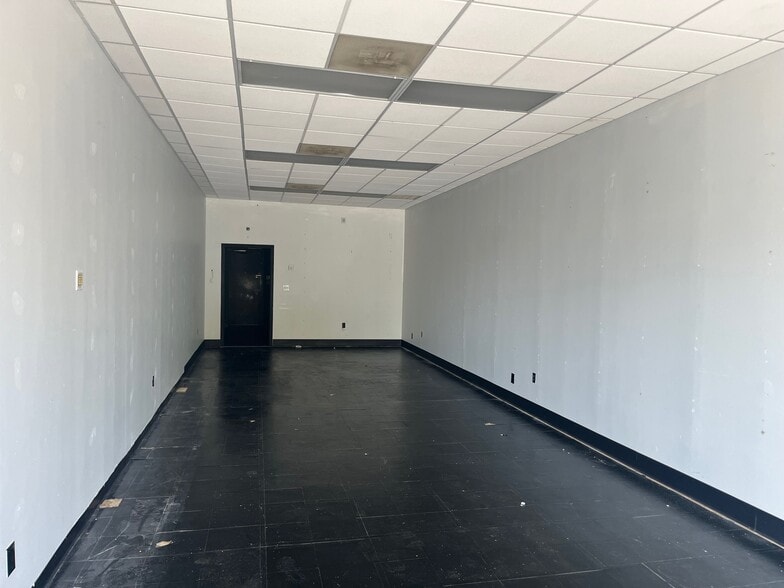 More Photos Of 414 N Hairston Rd, Stone Mountain Freestanding For Sale