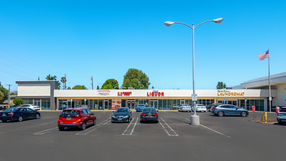More Photos Of 22335-22349 Sherman Way, Canoga Park Unknown For Lease