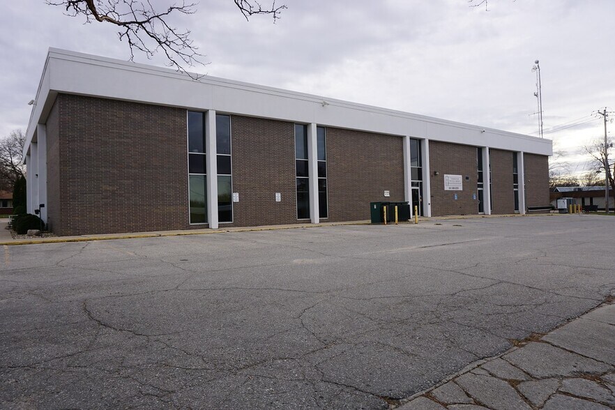 More Photos Of 520 S Pierce Ave, Mason City Medical For Sale