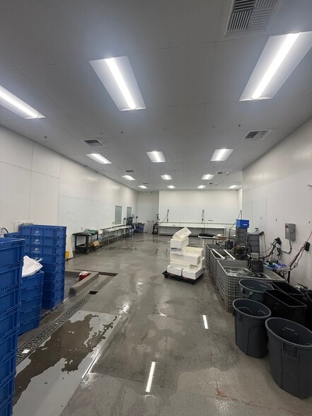 More Photos Of 1325 E El Segundo Blvd, El Segundo Food Processing For Lease