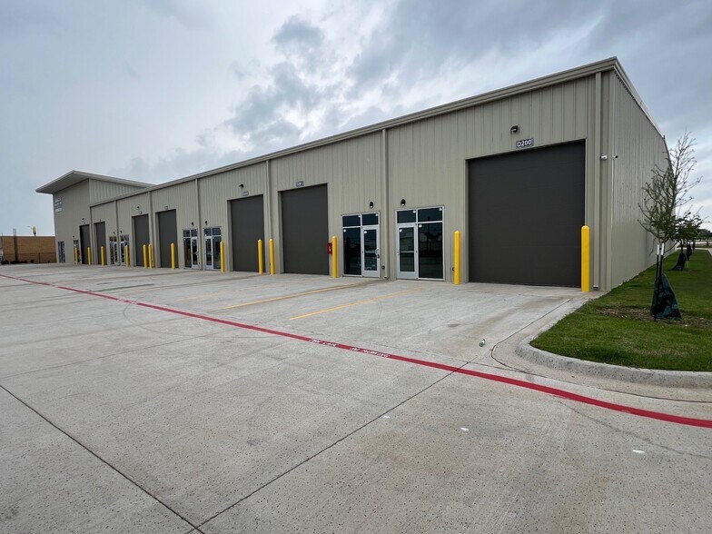 More Photos Of 1600 S Broadway Ave, Moore Unknown For Lease