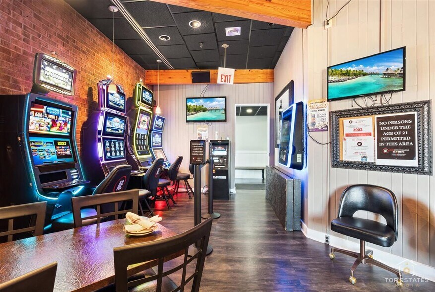 More Photos Of 320 N 2nd St, St Charles Restaurant For Sale