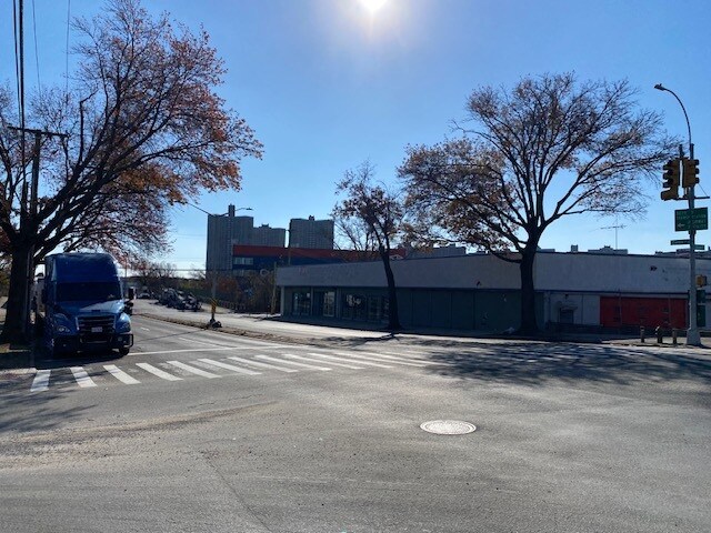 More Photos Of 3455 Conner St, Bronx Storefront For Lease