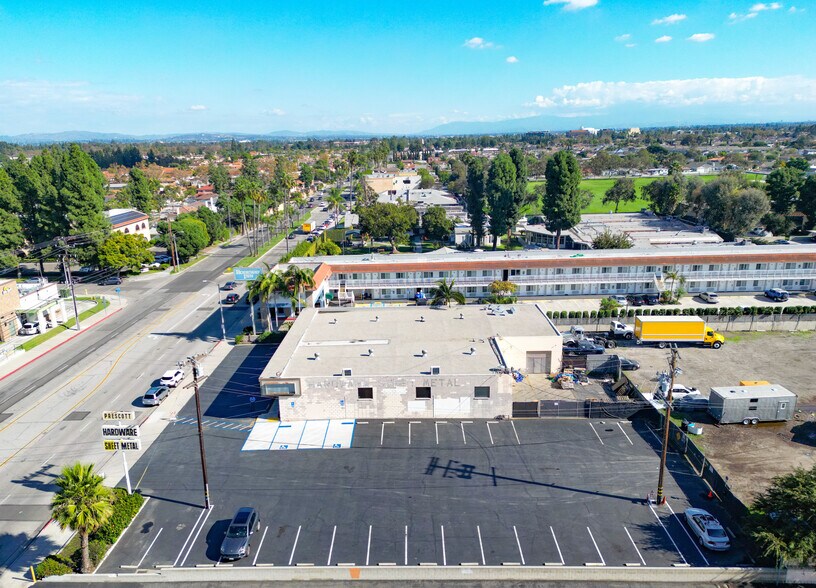 More Photos Of 11840 Artesia Blvd, Artesia Freestanding For Lease