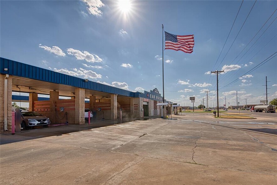 More Photos Of 318 E Tamarack Rd, Altus Specialty For Sale
