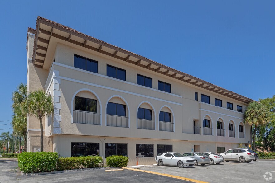 More Photos Of 2300 W Sample Rd, Pompano Beach Medical For Lease