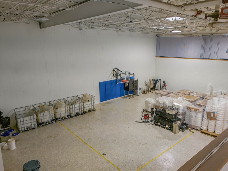 More Photos Of 10410-10426 163rd Pl, Orland Park Manufacturing For Sale
