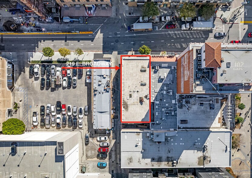 More Photos Of 219 E Broadway, Long Beach Storefront For Lease