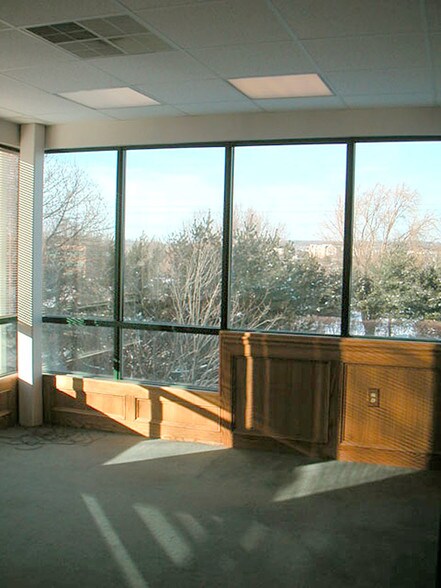 More Photos Of 22 Morehall Rd, Malvern Medical For Lease