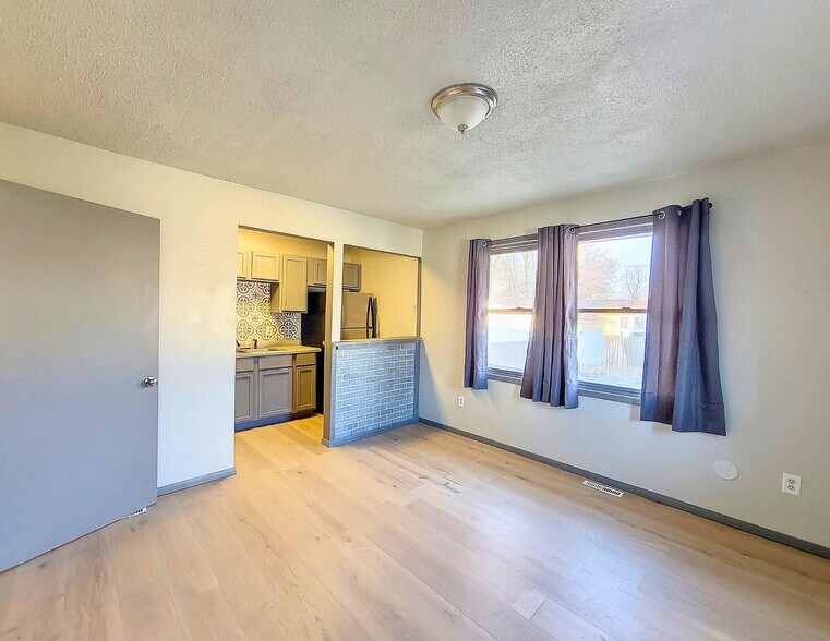 More Photos Of 301-306 Larson Ct, Hillsdale Apartments For Sale