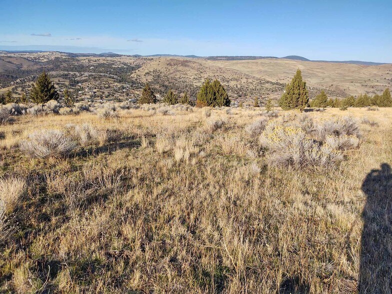More Photos Of 0 4th, John Day Land For Sale