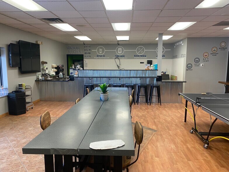 More Photos Of 4515-4531 E 26th St, Sioux Falls Storefront For Lease