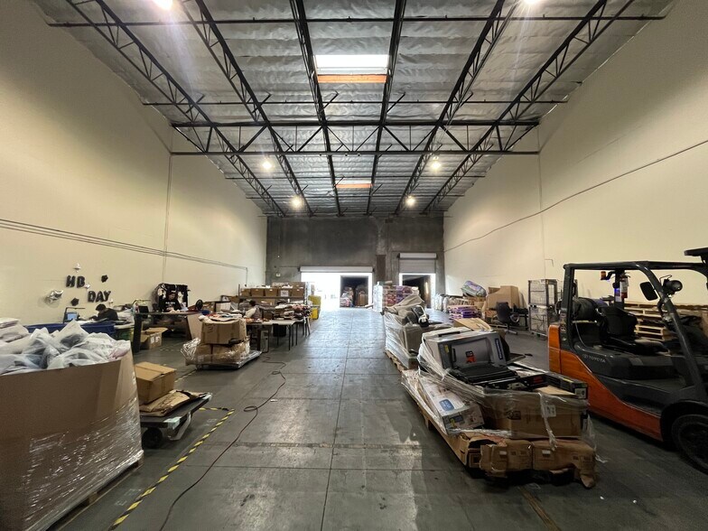 More Photos Of 7920 Airway Rd, San Diego Manufacturing For Lease