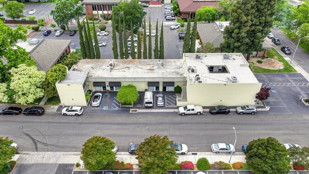 More Photos Of 2398 Fair Oaks Blvd, Sacramento Office For Sale